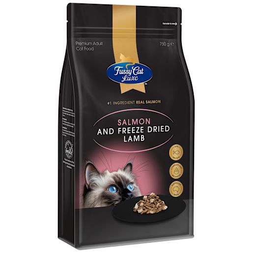 LUXE SALMON KIBBLE WITH FREEZE DRIED LAMB DRY CAT FOOD 750GM