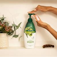 Palmolive Naturals Active Nourishment with Natural Aloe Vera Extract Hair Conditioner