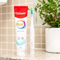 Colgate Total Mint Stripe Antibacterial Gel Toothpaste