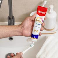 Colgate Total Advanced Whitening Antibacterial Toothpaste