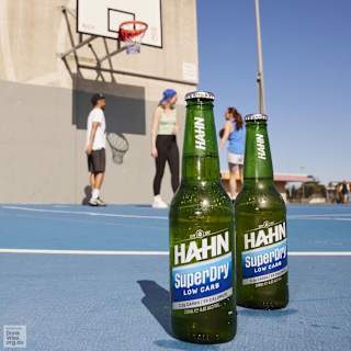 Hahn Super Dry 4.6 Bottle