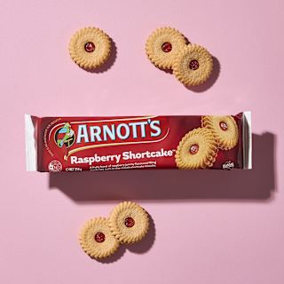 Arnott's Raspberry Shortcake