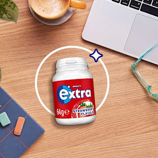 Extra Strawberry Chewing Gum Sugar Free Bottle