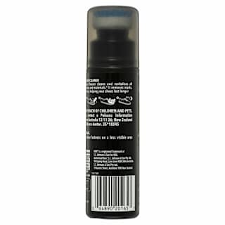 Kiwi Sneaker Cleaner Step 01