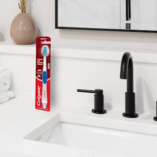 Colgate 360° Optic White Power toothbrush Medium with vibrating & polishing bristles