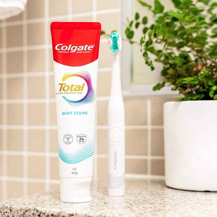 Colgate Total Mint Stripe Antibacterial Gel Toothpaste