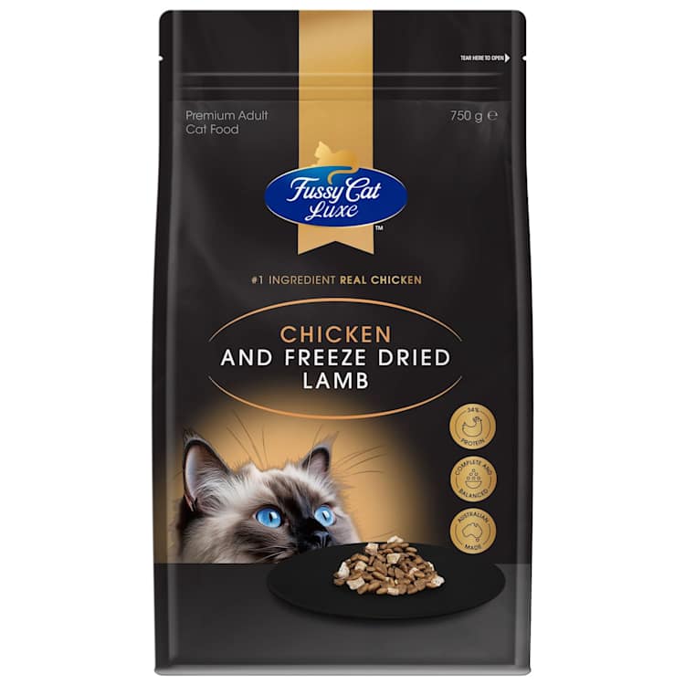 Fussy Cat Luxe Dry Cat Food Chicken Freeze Dried Lamb